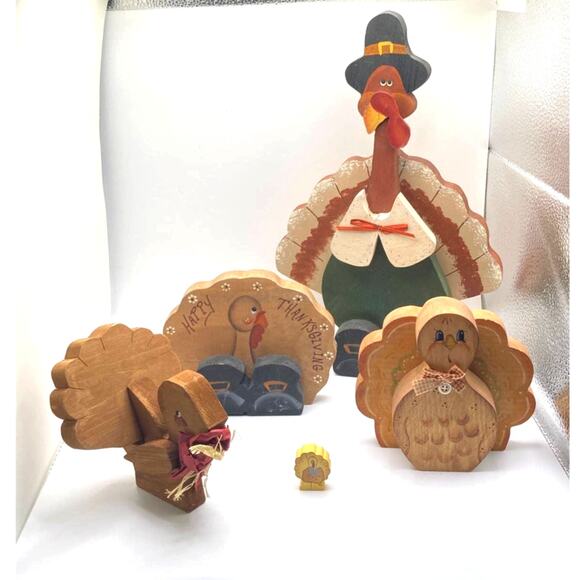 Five wooden turkeys: pre-owned - Thanksgiving holiday decor - Picture 1 of 12